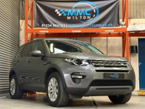 2016 Land Rover Discovery Sport 2.0 Td4 Se Tech Auto 4WD Euro 6 (s/s) 5dr in Grey — image 5