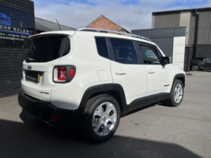 2016 Jeep Renegade 1.6 Renegade 1.6 Multijet Ii 120hp Limited in White — image 3