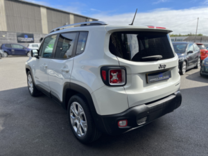 2016 Jeep Renegade 1.6 Renegade 1.6 Multijet Ii 120hp Limited in White — image 5