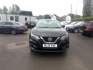2019 Nissan Qashqai 1.3 Dig-T Acenta Premium Euro 6 (s/s) 5dr in Black — image 2