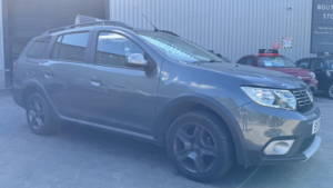 2017 Dacia Logan Mcv Stepway 1.5 Stepway Se Summit Dci 90 Diesel Grey Estate 5dr Satnav+7 Stamps+cruise in Grey — image 6
