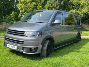 2014 Volkswagen Transporter in Grey — image 2