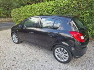 2014 Vauxhall Corsa 1.2 16v Se in Black — image 5