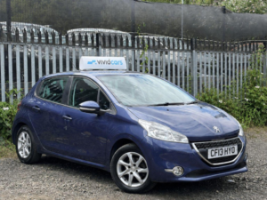 2013 Peugeot 208 1.4 Hdi Active Euro 5 5dr in Blue — image 2