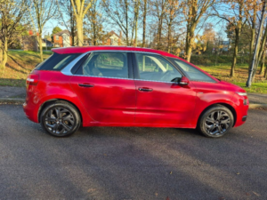 2014 Citroen C4 Picasso 1.6 E-Hdi Exclusive MPV 5dr Diesel Manual Euro 5 (s/s) (115 Ps) in Red — image 5
