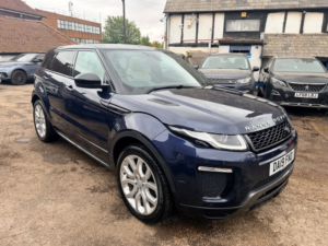 2019 Land Rover Range Rover Evoque Td4 Hse Dynamic in Blue — image 3