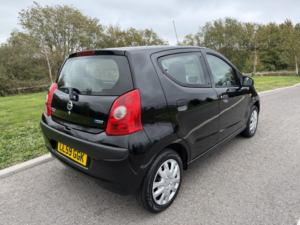 2009 Nissan Pixo 1.0 Visia in Black — image 4
