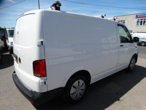 2024 Volkswagen Transporter 2.0 Tdi T30 Startline Fwd Swb Euro 6 (s/s) 5dr in White — image 6