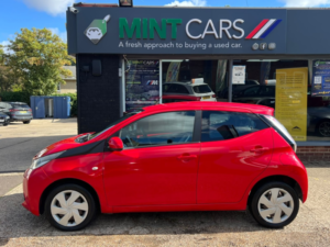 2014 Toyota Aygo 1.0 Vvt-I X-Play in Red — image 6