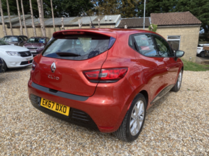2017 Renault Clio 0.9 Dynamique Nav Tce 90 in Red — image 3