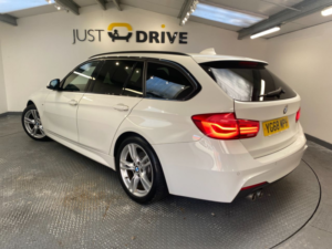 2019 BMW 3 Series 2.0 320d M Sport Touring 5dr Diesel Auto Euro 6 (s/s) (190 Ps) in White — image 3