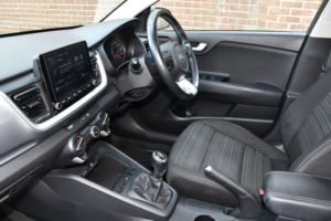 2021 Kia Stonic 1.0 T-Gdi 2 SUV 5dr Petrol Manual Euro 6 (s/s) (99 Bhp) in Grey — image 4