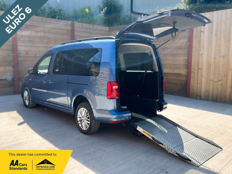2017 Volkswagen Caddy Maxi Life 4 SEAT Auto Wheelchair Accessible Disabled Access Vehicle Wav in Blue — image 1