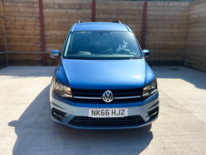 2017 Volkswagen Caddy Maxi Life 4 SEAT Auto Wheelchair Accessible Disabled Access Vehicle Wav in Blue — image 5