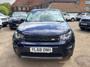 2019 Land Rover Discovery Sport Td4 Hse in Blue — image 4