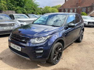 2019 Land Rover Discovery Sport Td4 Hse in Blue — image 5