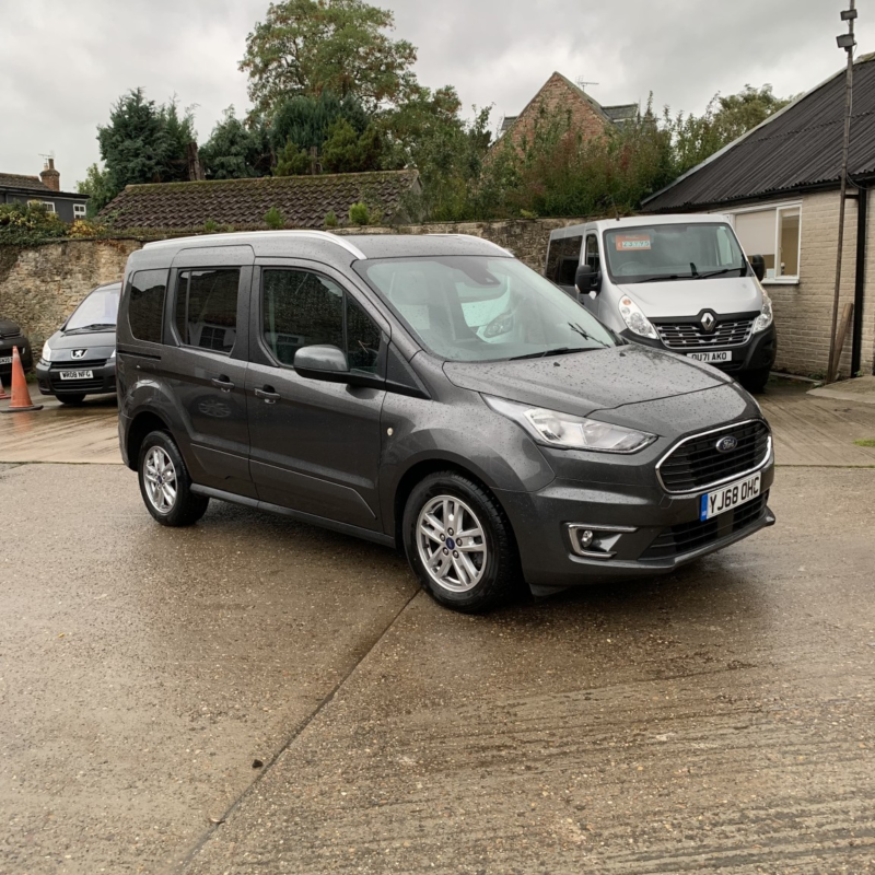 2019 Ford Tourneo Connect 1.5 Ecoblue Titanium in Grey — image 1