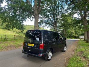 2019 Volkswagen Transporter 2.0 Tdi T32 Bluemotion Tech Highline Kombi Double Cab 5dr Diesel DSG Fwd Swb Euro 6 (s/s) (150 Ps) in Blue — image 3