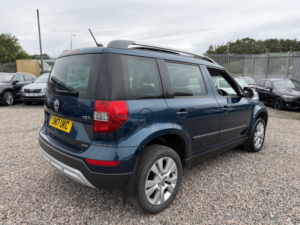 2017 Skoda Yeti 2.0 Tdi Se L Drive in Blue — image 2