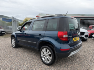 2017 Skoda Yeti 2.0 Tdi Se L Drive in Blue — image 4