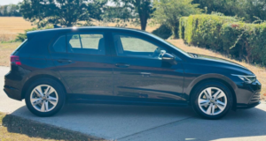 2023 Volkswagen Golf 1.5 Tsi Life Euro 6 (s/s) 5dr in Black — image 2