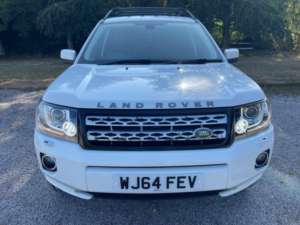 2014 Land Rover Freelander 2 2.2 Sd4 Xs Commandshift 4WD Euro 5 5dr in White — image 6