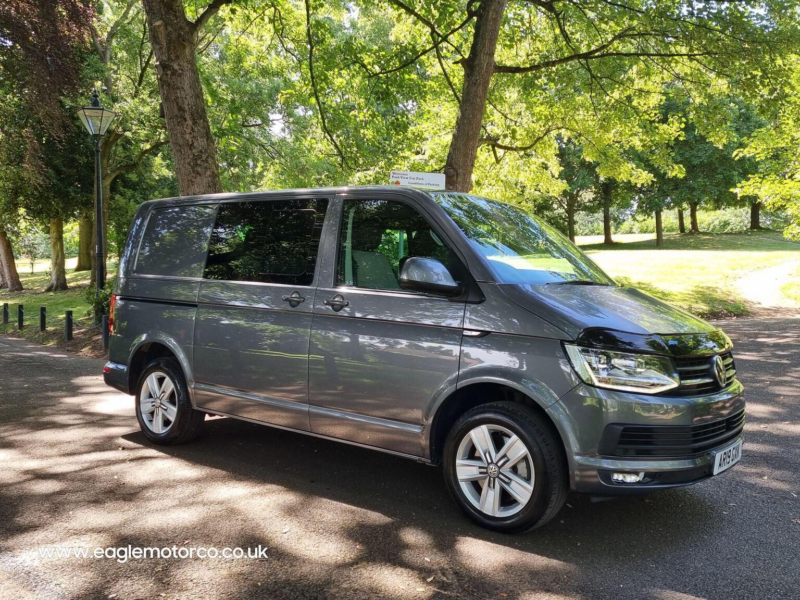 2019 Volkswagen Transporter 2.0 Bitdi T32 Bluemotion Tech Highline Kombi DSG Fwd Swb Euro 6 (s/s) 5dr in Grey — image 1