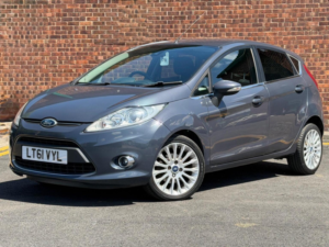 2011 Ford Fiesta 1.4 Titanium 5dr in Grey — image 3