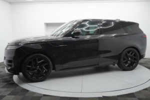 2023 Land Rover Range Rover Sport 3.0 D300 Mhev Autobiography Auto 4WD Euro 6 (s/s) 5dr in Black — image 6