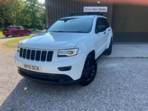 2015 Jeep Grand Cherokee 3.0 V6 Crd Summit Auto 4WD Euro 5 5dr in White — image 3