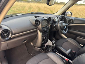 2016 MINI Countryman 1.6 Cooper Countryman in Black — image 2