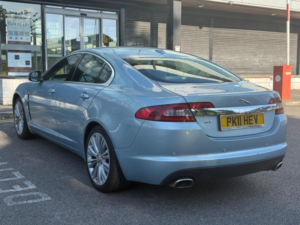 2011 Jaguar Xf 3.0d V6 Premium Luxury Auto Euro 5 4dr in Blue — image 5