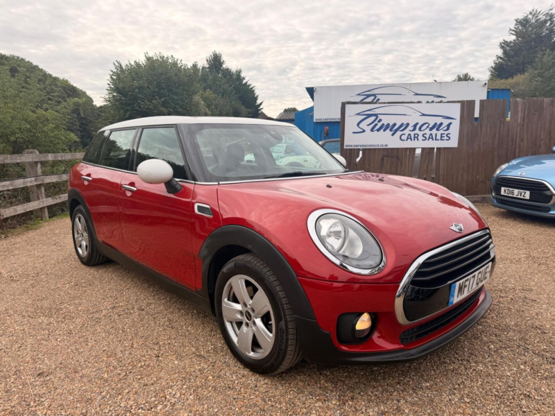 2017 MINI Clubman 1.5 Cooper Auto Euro 6 (s/s) 6dr in Red — image 1