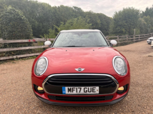 2017 MINI Clubman 1.5 Cooper Auto Euro 6 (s/s) 6dr in Red — image 4