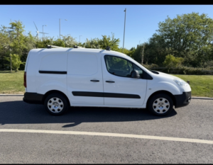 2015 Peugeot Partner 1.6 Hdi S in White — image 2