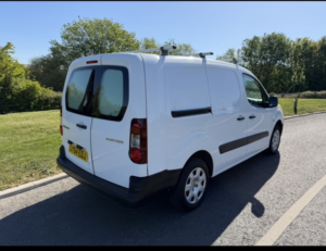 2015 Peugeot Partner 1.6 Hdi S in White — image 3