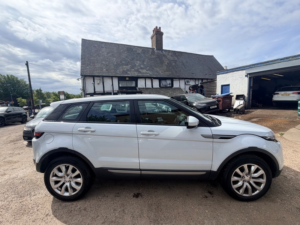 2015 Land Rover Range Rover Evoque Ed4 Se in White — image 2