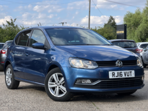 2016 Volkswagen Polo 1.2 Tsi Bluemotion Tech Match in Blue — image 3