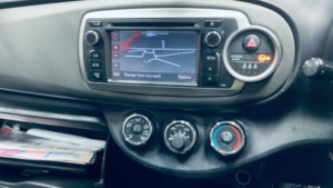 2013 Toyota Yaris 1.33 Dual Vvt-I Tr Hatchback 5dr Petrol Manual Euro 5 (101 Ps) in Red — image 6