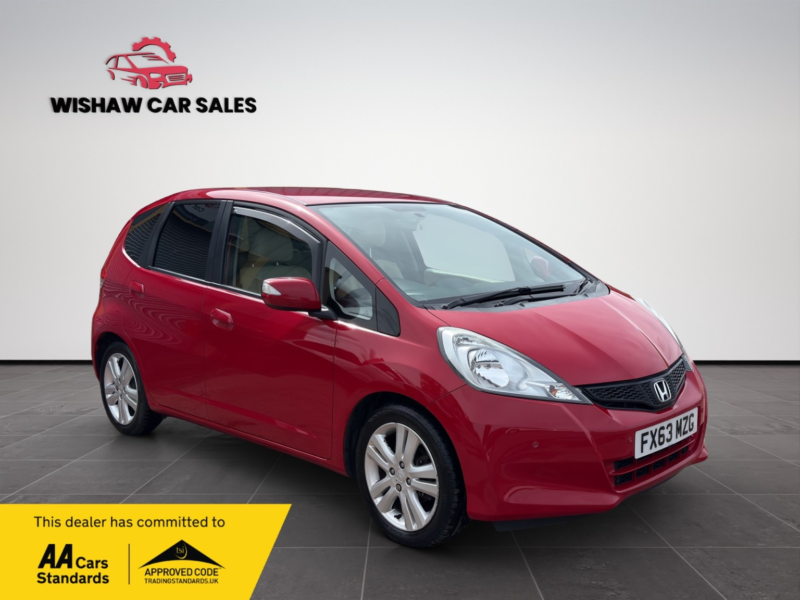 2013 Honda Jazz 1.4 I-Vtec Es Plus in Red — image 1