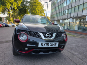 2016 Nissan Juke 1.2 Dig-T N-Connecta Euro 6 (s/s) 5dr in Black — image 4