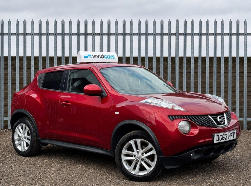 2012 Nissan Juke 1.6 Acenta Euro 5 (s/s) 5dr in Red — image 1