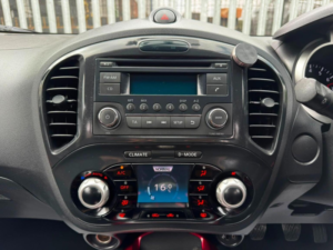 2012 Nissan Juke 1.6 Acenta Euro 5 (s/s) 5dr in Red — image 4