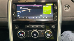 2019 Land Rover Discovery 2.0 Sd4 Hse Auto 4WD Euro 6 (s/s) 5dr in Black — image 4