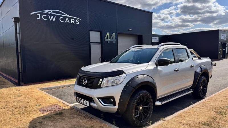 2019 Nissan Navara 2.3 Dci Tekna Auto 4WD Euro 6 4dr in Silver — image 1