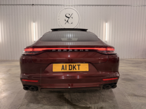 2023 Porsche Panamera 2.9 V6 E-Hybrid 17.9kwh 4 Platinum Edition in Red — image 3