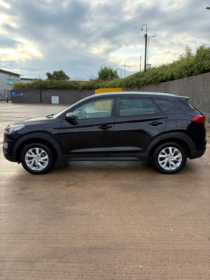 2019 Hyundai Tucson 1.6 Gdi Se Nav SUV 5dr Petrol Manual Euro 6 (s/s) (132 Ps) in Black — image 2