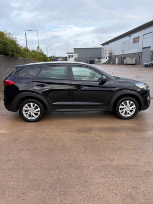 2019 Hyundai Tucson 1.6 Gdi Se Nav SUV 5dr Petrol Manual Euro 6 (s/s) (132 Ps) in Black — image 6