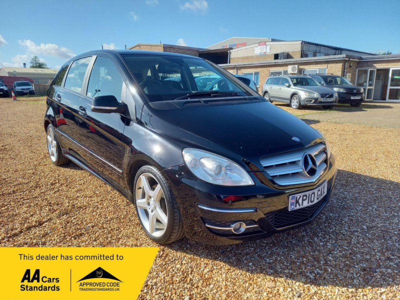 2010 Mercedes-Benz B Class 2.0 B200 Cdi Sport CVT 5dr in Black — image 1