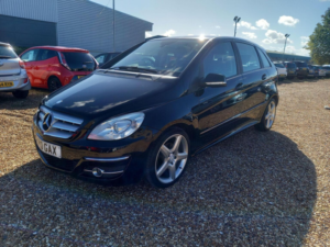 2010 Mercedes-Benz B Class 2.0 B200 Cdi Sport CVT 5dr in Black — image 3